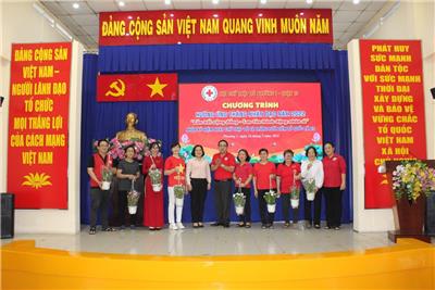 Image: CHƯƠNG TRÌNH HƯỞNG ỨNG THÁNG NHÂN ĐẠO NĂM 2022   “Gắn kết cộng đồng - Lan tỏa hành động nhân ái”  NHÂN KỶ NIỆM NGÀY CHỮ THẬP ĐỎ VÀ TRĂNG LƯỠI LIỀM ĐỎ QUỐC TẾ 8/5