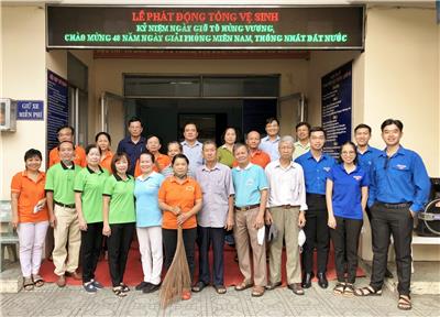 Image: PHƯỜNG 1 TỔ CHỨC LỄ PHÁT ĐỘNG TỔNG VỆ SINH CHÀO MỪNG 48 NĂM NGÀY GIẢI PHÓNG MIỀN NAM, THỐNG NHẤT ĐẤT NƯỚC