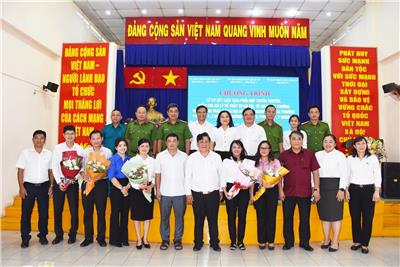 Image: Phường 1 tổ chức Lễ ký kết liên tịch phối hợp tuyên truyền, kiểm tra xử lý về trật tự đô thị, vệ sinh môi trường và an ninh trật tự tại địa bàn giáp ranh giữa các Phường 1, Phường 2 của Quận 10 với Phường 1, Phường 2 của Quận 3 và Phường 4 của Quận 5