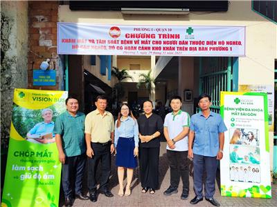 Image: Ủy ban Mặt trận Tổ quốc Việt Nam Phường 1 phối hợp tổ chức chăm lo sức khoẻ cho hộ nghèo, hộ cận nghèo, hộ có hoàn cảnh khó khăn trên địa bàn Phường 1